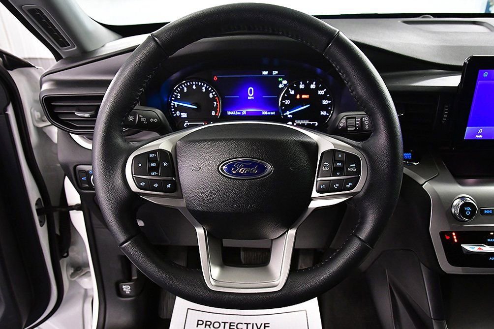 Used 2024 Ford Explorer XLT w/ Class IV Trailer Tow Package image 19