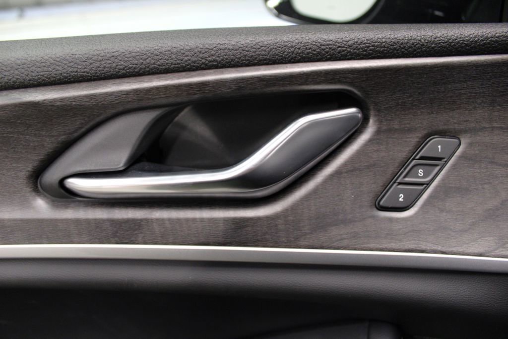 New 2025 Jeep Grand Cherokee L Limited w/ Black Appearance Package image 34