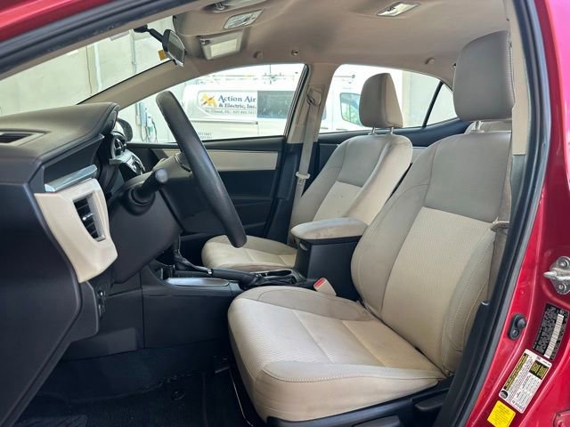 Used 2014 Toyota Corolla LE FWD image 2