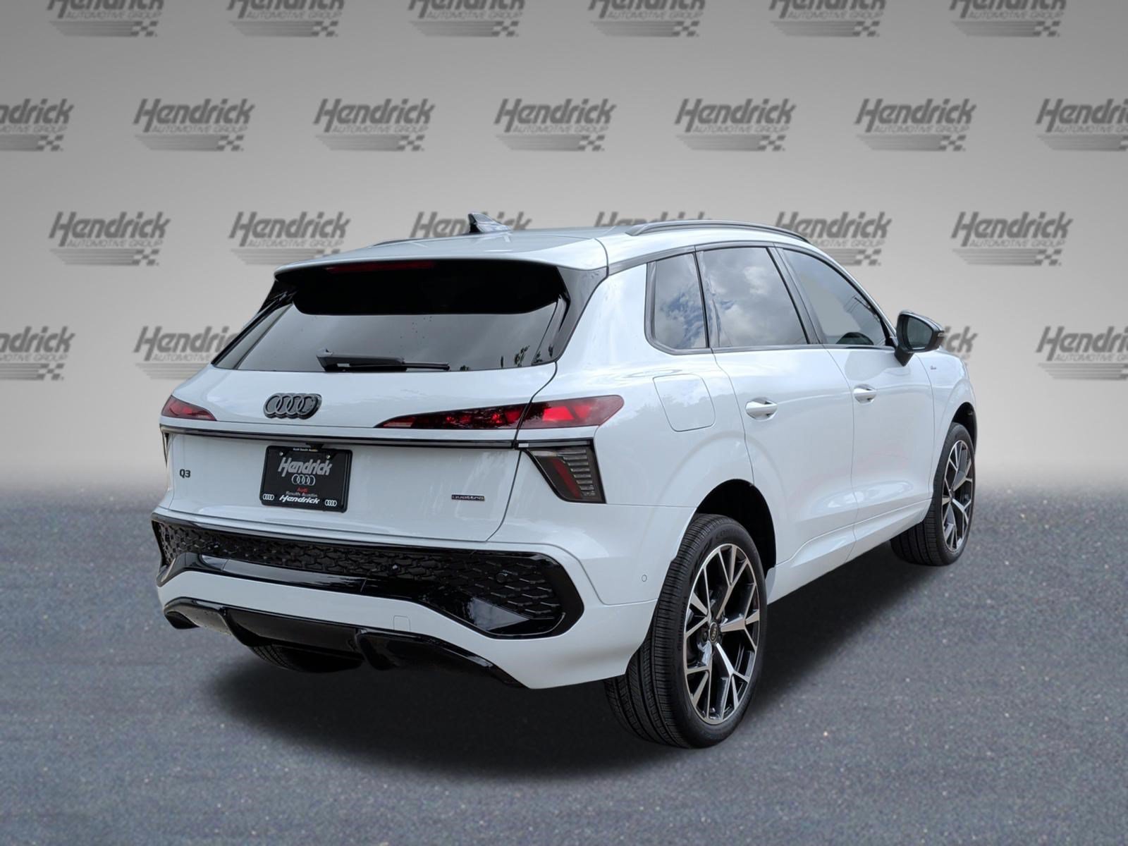 Used 2026 Audi Q3 quattro 2.0T w/ 20" Wheel Package AWD/4WD image 9