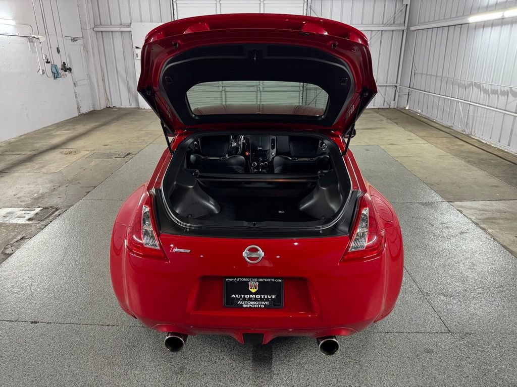 Used 2011 Nissan 370Z Touring w/ Sport Pkg RWD image 39