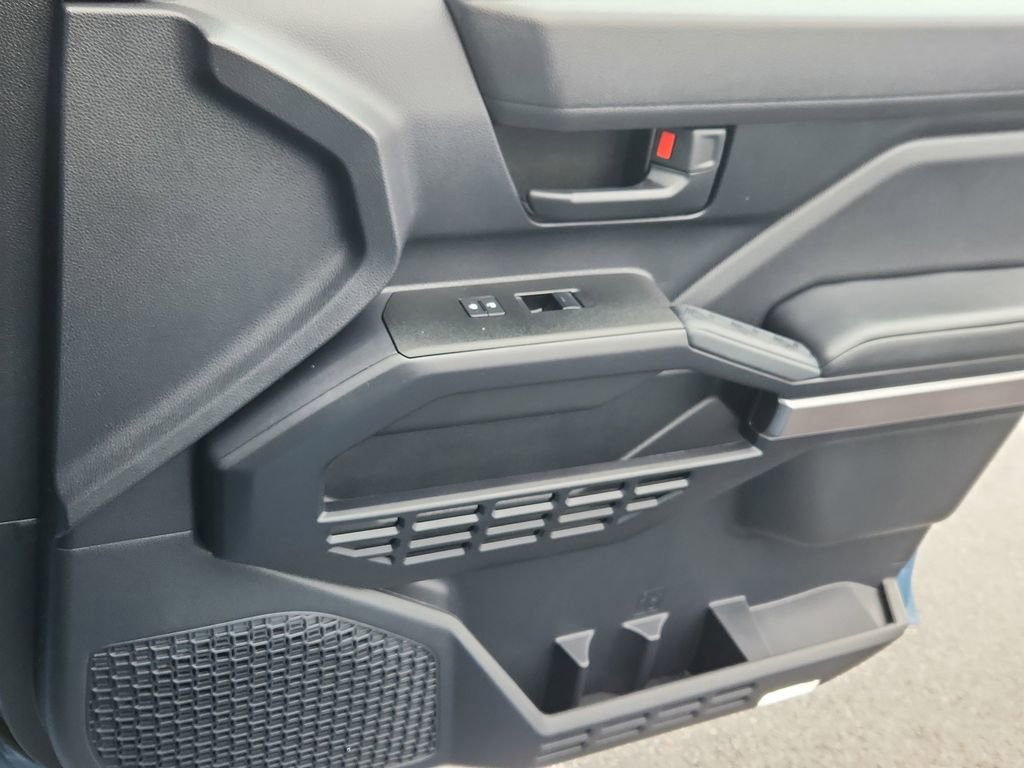 Used 2025 Toyota 4Runner SR5 image 14