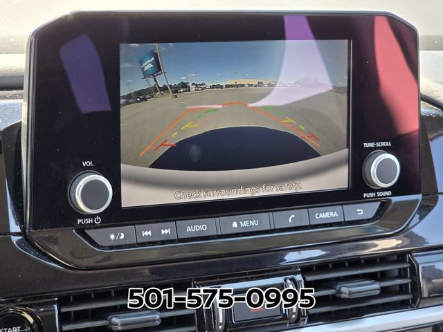 Used 2025 Nissan Pathfinder SV FWD image 23