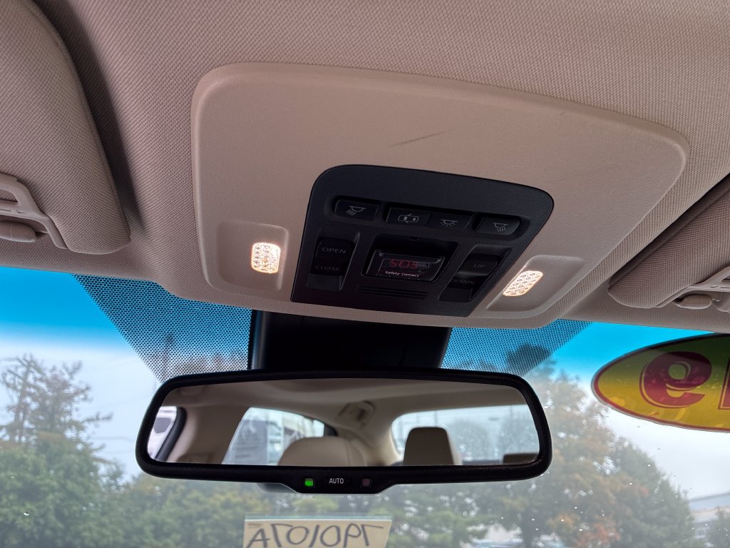 Used 2019 Toyota Avalon XLE w/ Moonroof Package FWD image 17