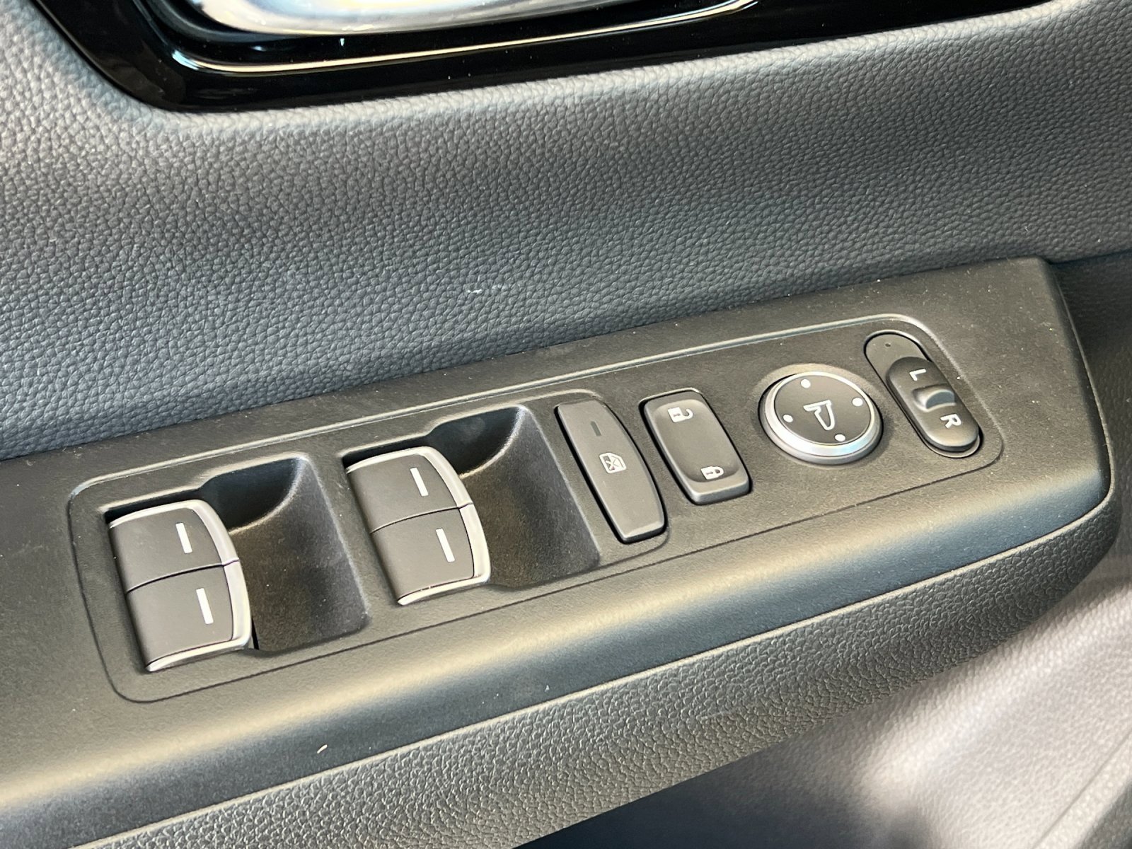 New 2026 Honda CR-V EX-L image 12