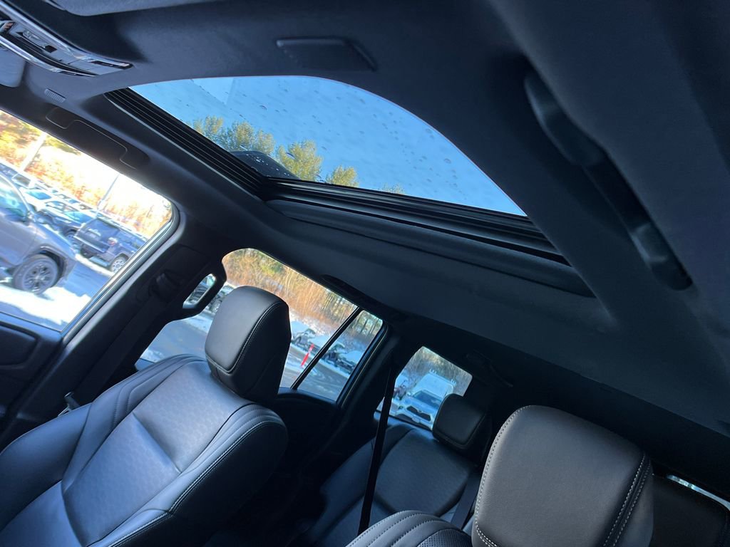 Used 2025 Toyota Land Cruiser image 21