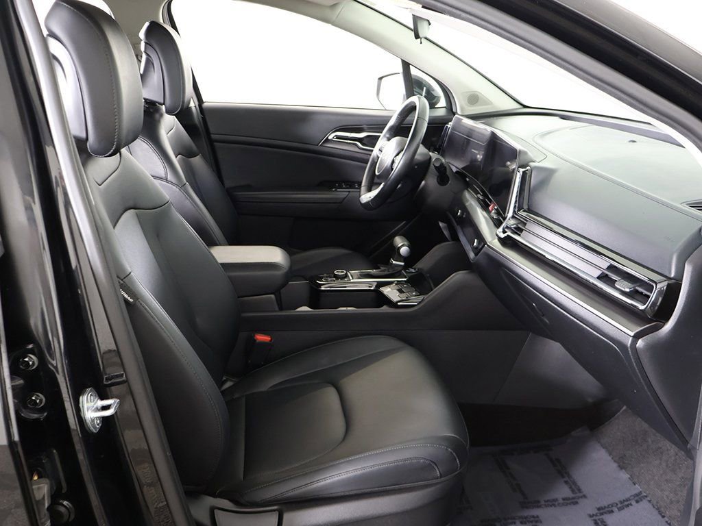 Used 2023 Kia Sportage EX FWD image 29