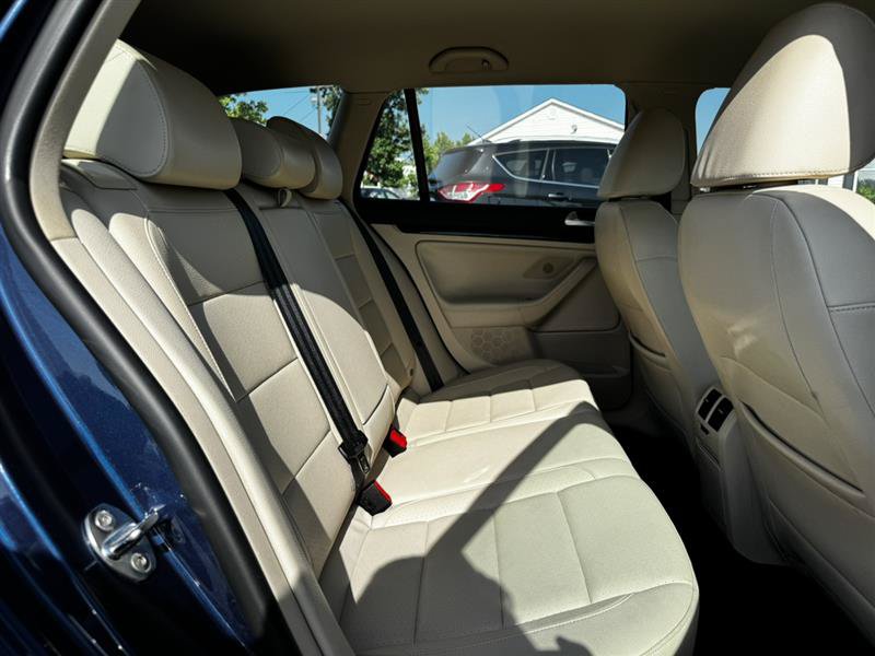 Used 2014 Volkswagen Jetta TDI FWD image 10