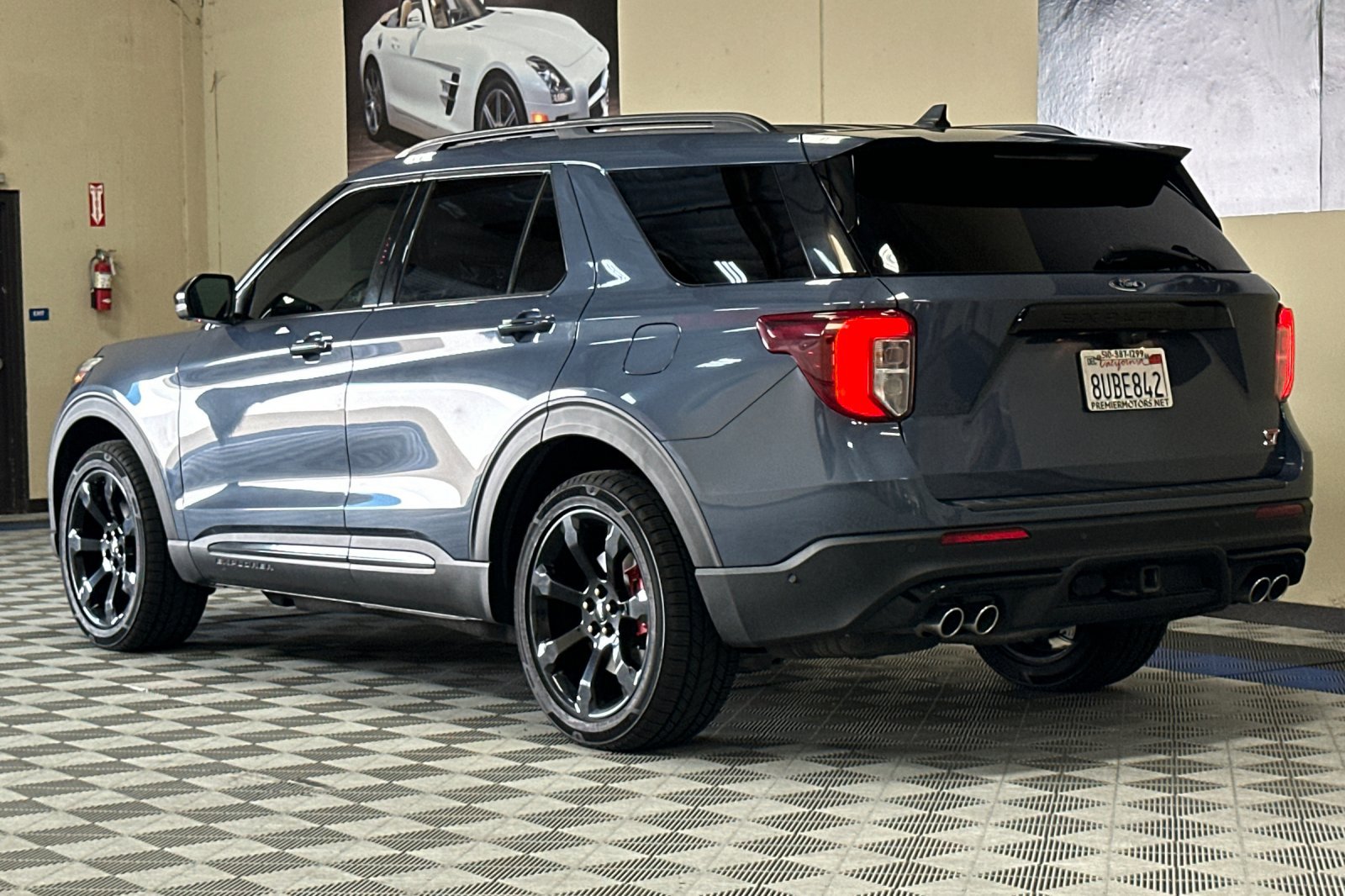 Used 2021 Ford Explorer ST w/ Equipment Group 401A AWD/4WD image 6