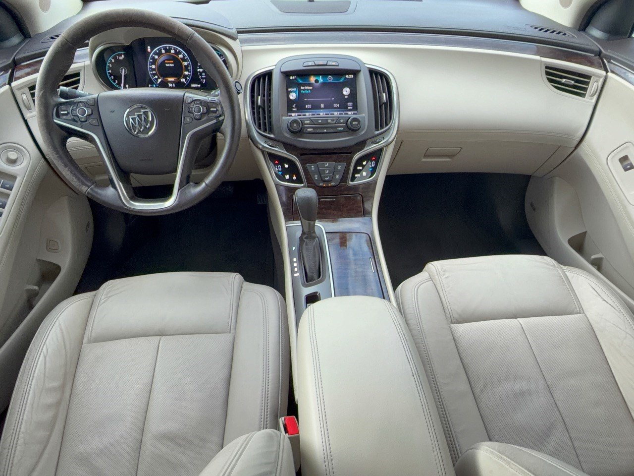 Used 2015 Buick LaCrosse Premium w/ Driver Confidence Package #1 FWD image 17