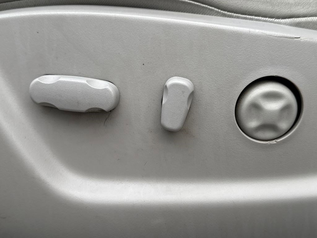 Used 2008 Buick Lucerne CXL w/ Ultra Confidence Package image 23