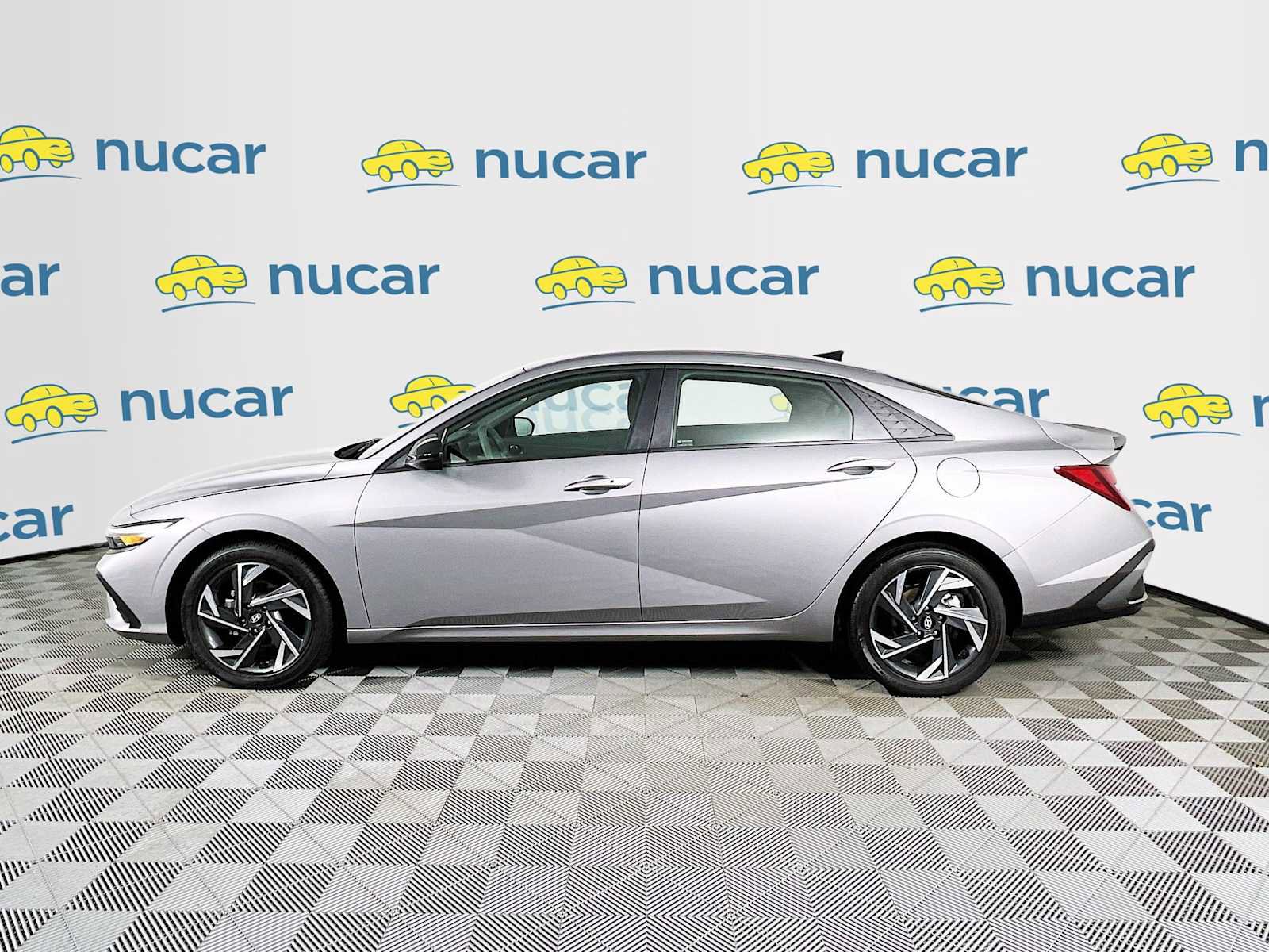 Certified 2025 Hyundai Elantra Sport image 4