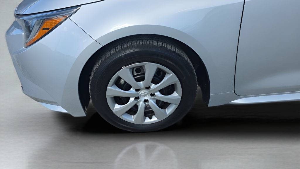 Used 2024 Toyota Corolla LE FWD image 25