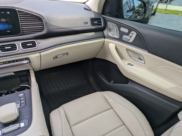 Used 2023 Mercedes-Benz GLS 450 4MATIC image 18