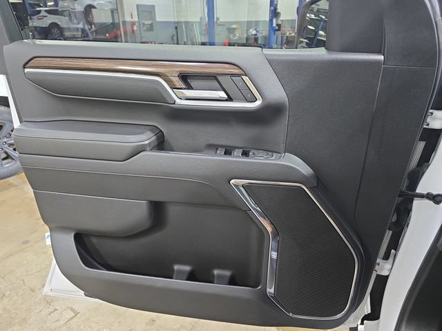 Used 2023 Chevrolet Silverado 1500 LT w/ Safety Package AWD/4WD image 29