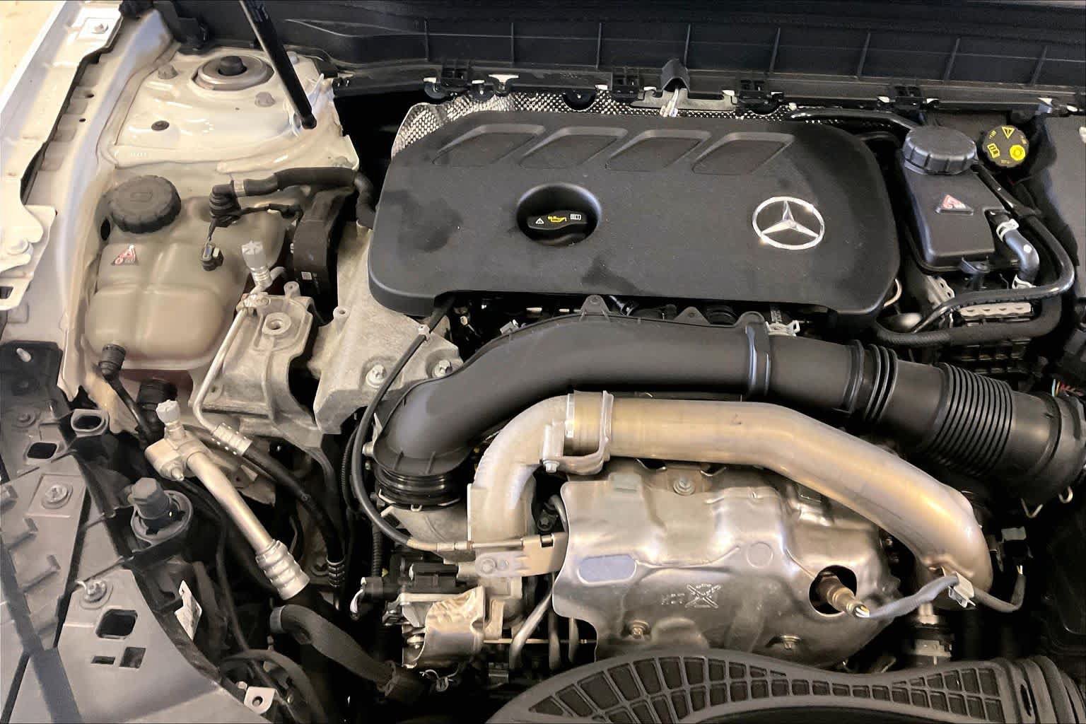 Used 2024 Mercedes-Benz GLB 250 image 28