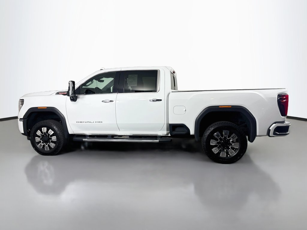 Certified 2024 GMC Sierra 3500 Denali w/ Denali Reserve Package AWD/4WD image 4