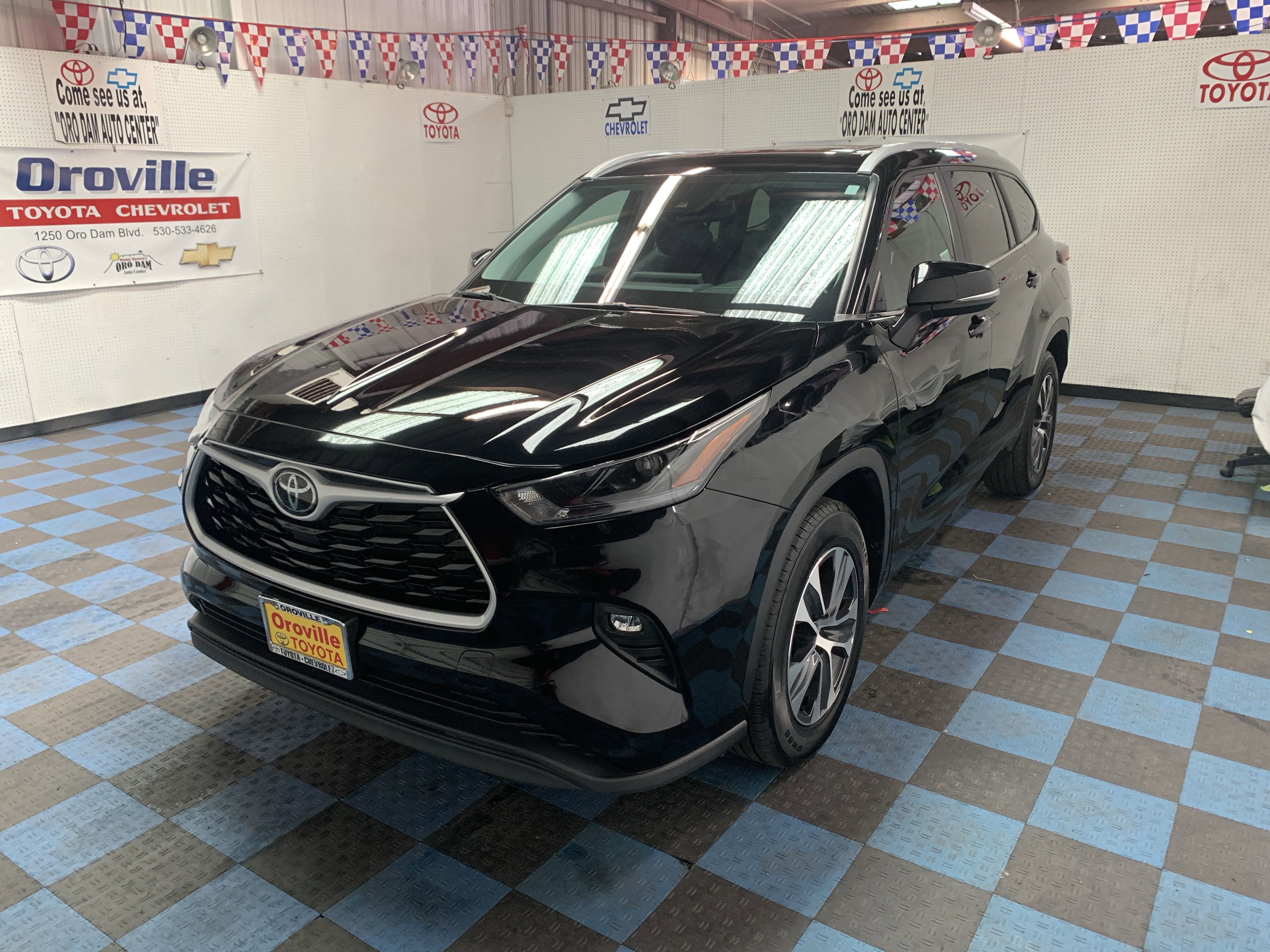 Used 2023 Toyota Highlander XLE