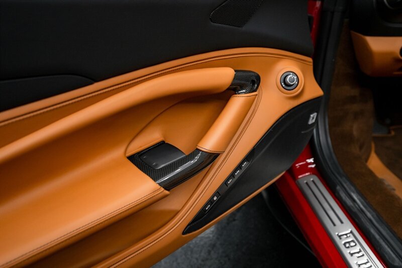 Used 2021 Ferrari F8 Tributo RWD image 35