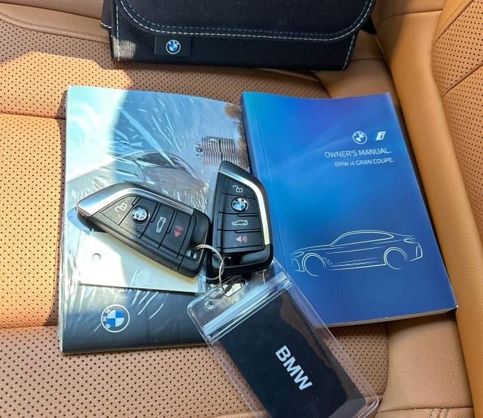 Used 2023 BMW i4 eDrive40 w/ Premium Package RWD image 11