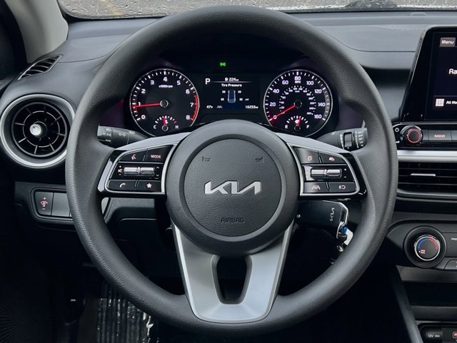 Used 2023 Kia Forte LXS image 21