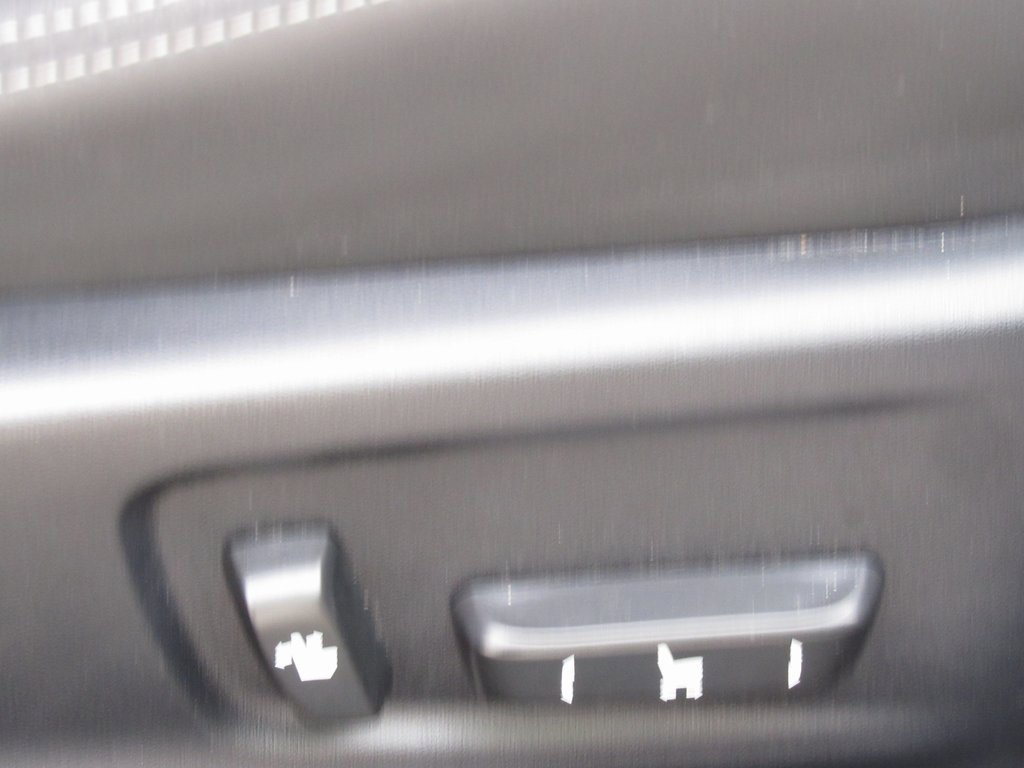 Used 2016 Lexus IS 300 AWD image 19