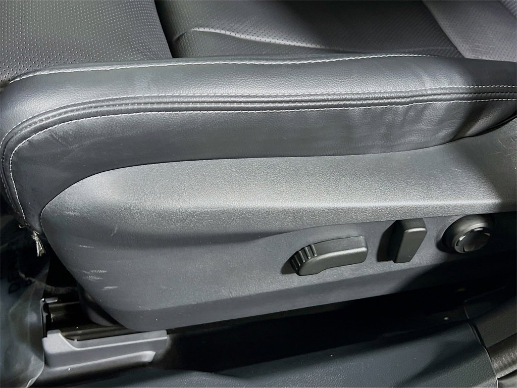Certified 2025 Subaru Outback Limited image 19