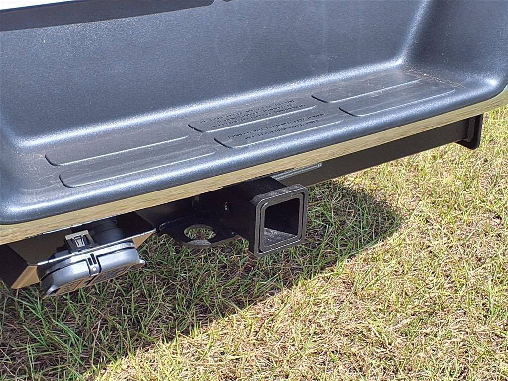 New 2025 Chevrolet Express 2500 w/ Driver Convenience Package image 6