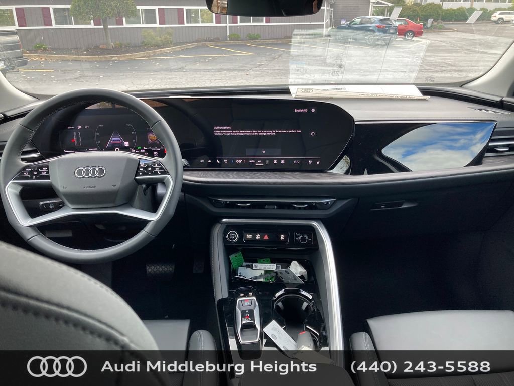 Used 2025 Audi Q5 Premium Plus w/ Premium Plus image 14