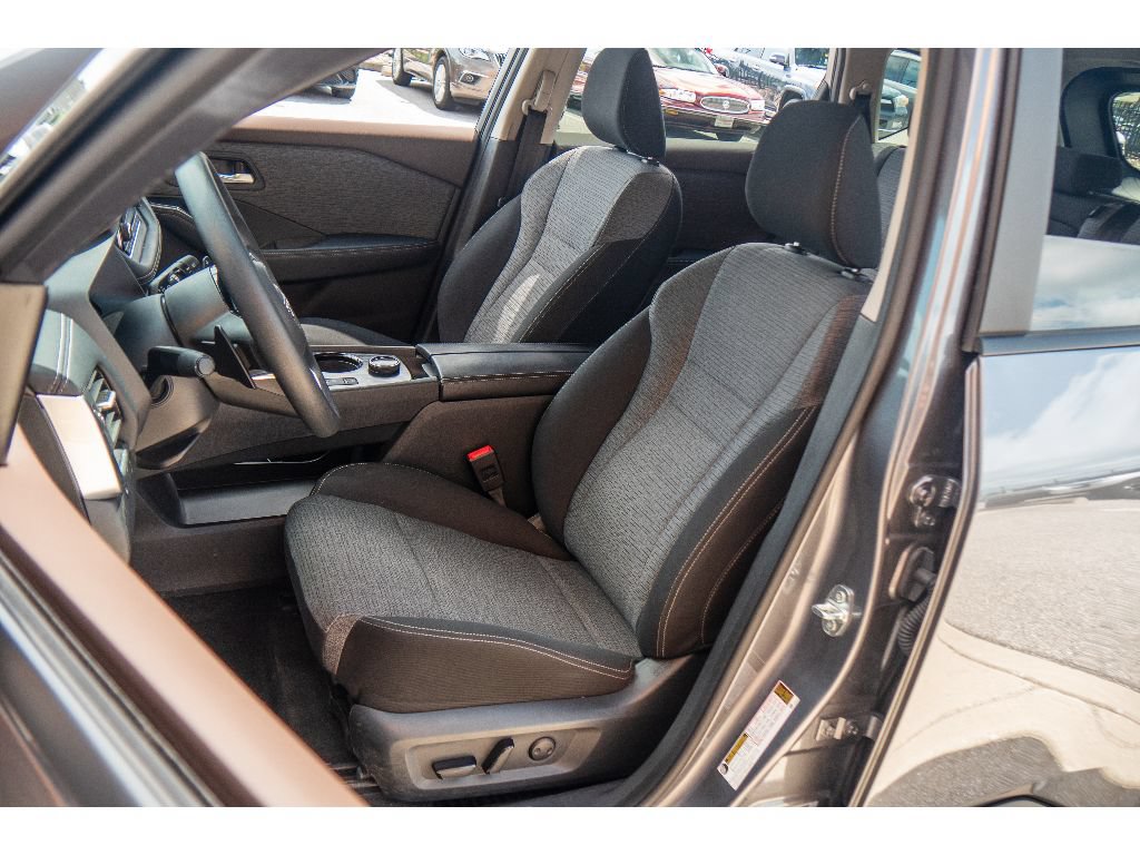 Used 2023 Nissan Rogue SV AWD/4WD image 11