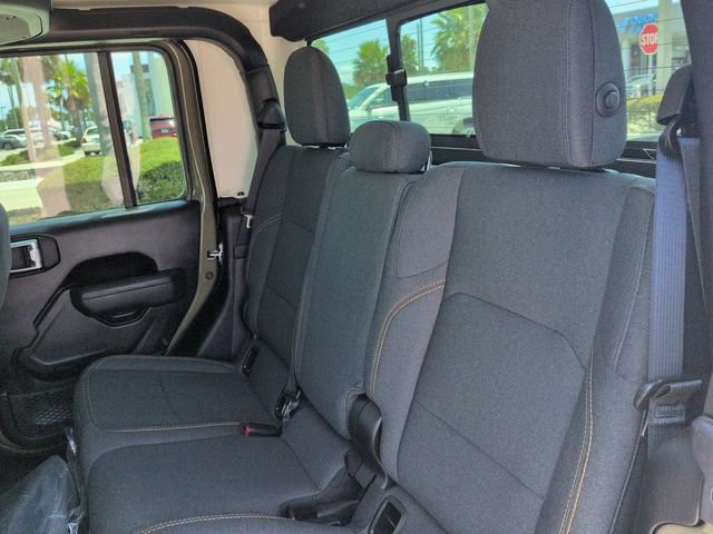 Used 2026 Jeep Gladiator Sport AWD/4WD image 14