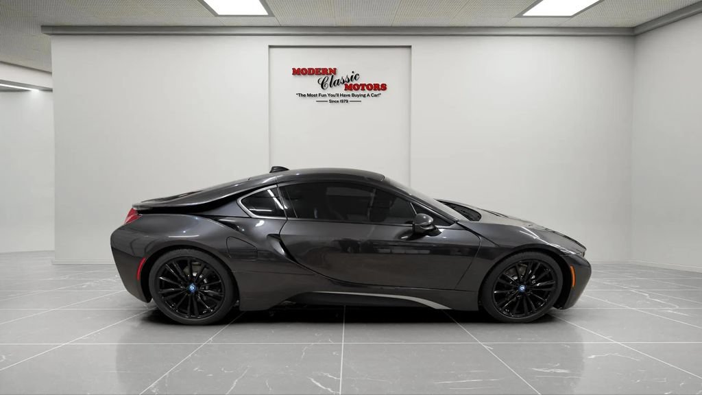 Used 2019 BMW i8 Coupe AWD/4WD image 4