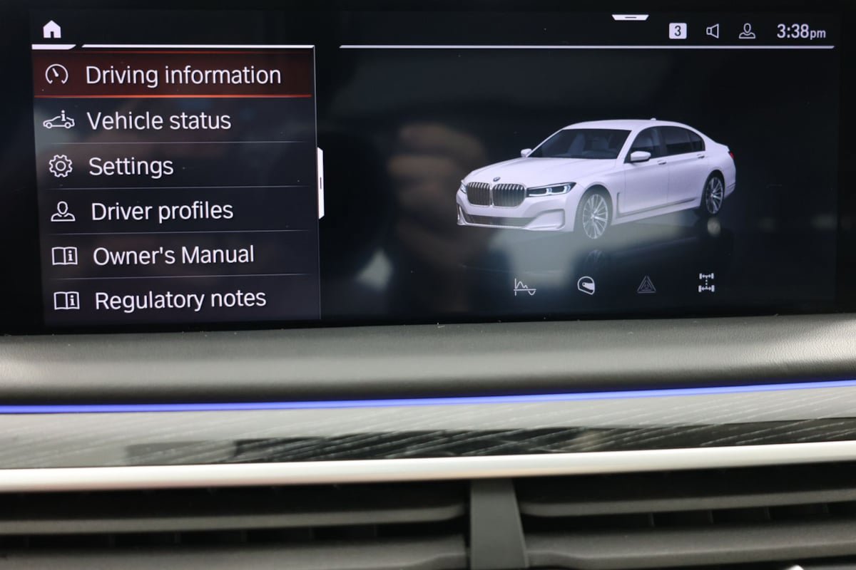 Used 2022 BMW 750i xDrive w/ Executive Package AWD/4WD image 55