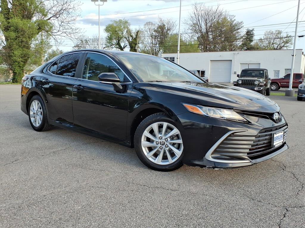 Used 2021 Toyota Camry LE w/ Convenience Package image 2