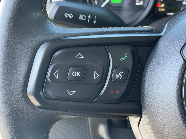 Used 2024 Jeep Wrangler Unlimited AWD/4WD image 8