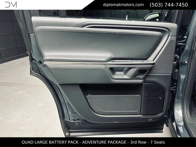Used 2024 Rivian R1S Adventure AWD/4WD image 29