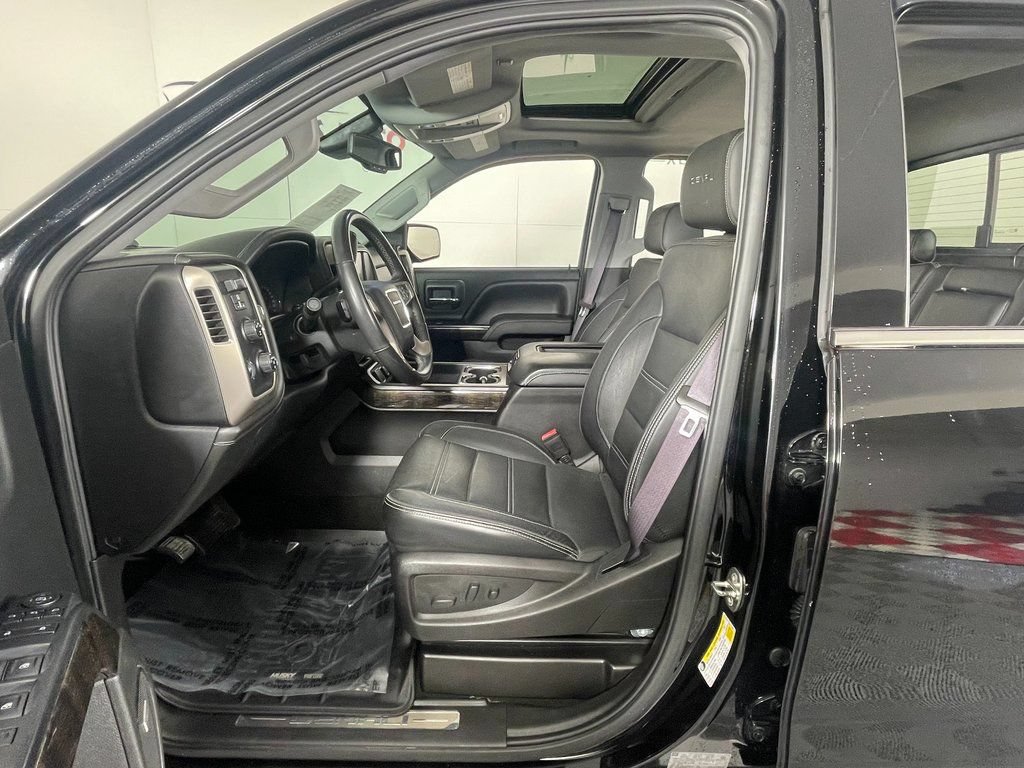 Used 2016 GMC Sierra 2500 Denali w/ Duramax Plus Package AWD/4WD image 13