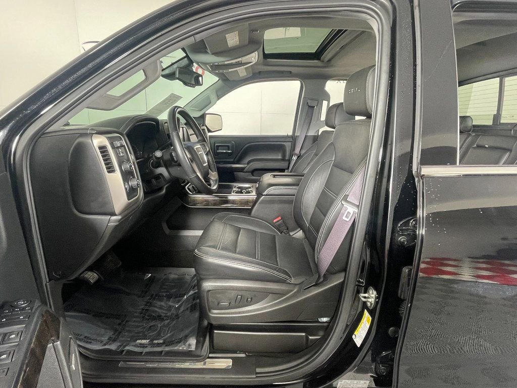 Used 2016 GMC Sierra 2500 Denali w/ Duramax Plus Package AWD/4WD image 13