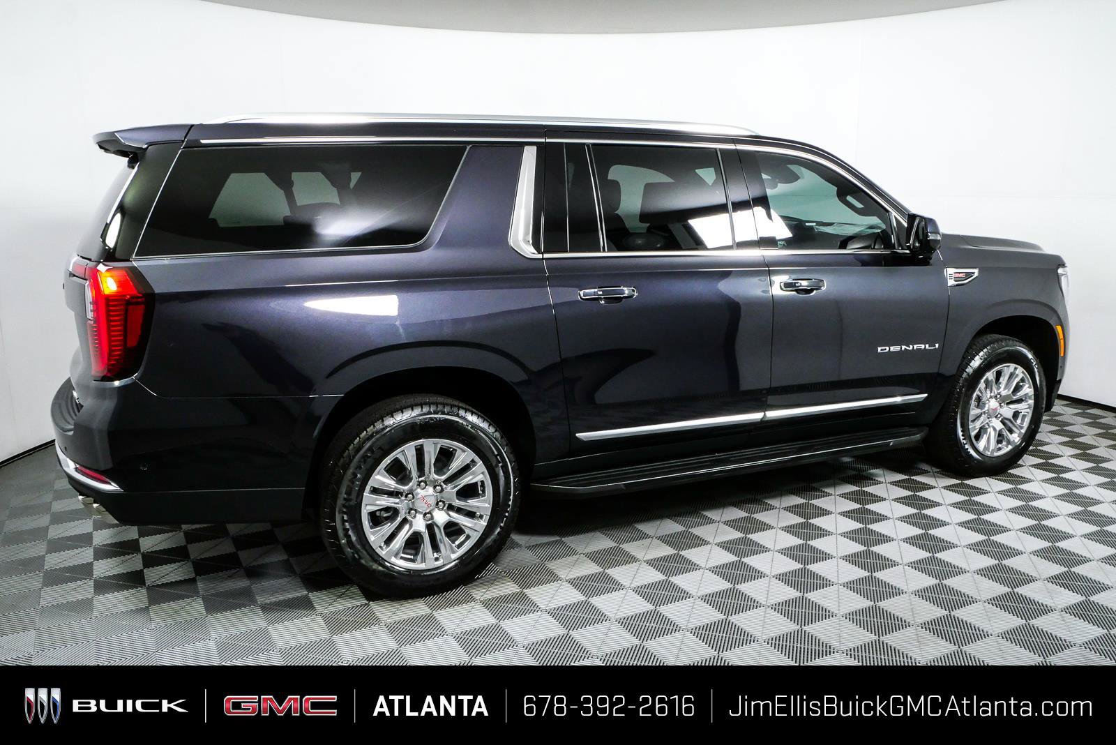 New 2026 GMC Yukon XL Denali w/ Advanced Technology Package AWD/4WD image 2