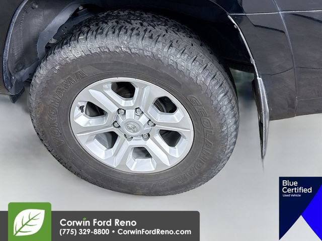 Used 2023 Toyota 4Runner SR5 AWD/4WD image 33