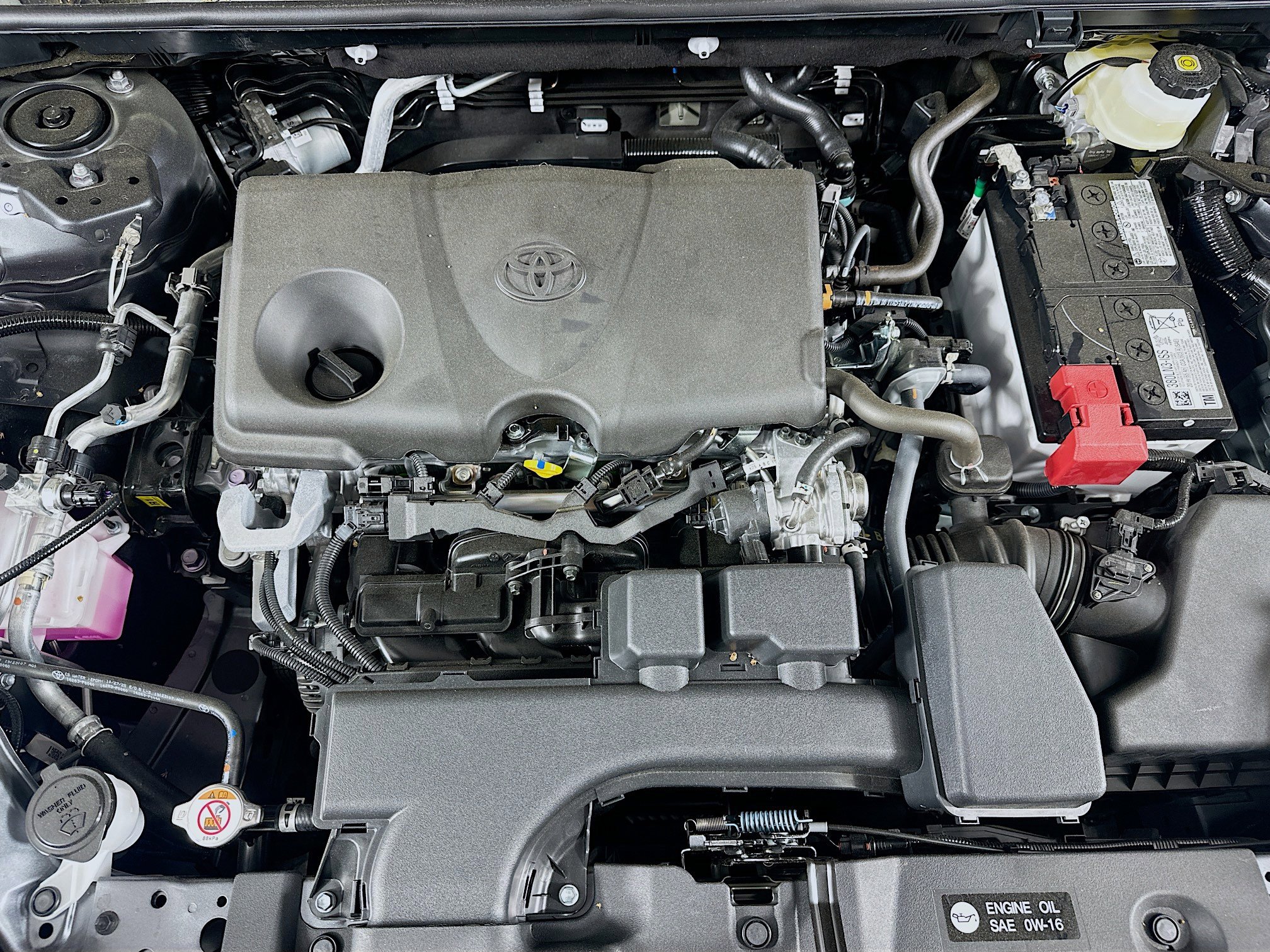 Used 2025 Toyota RAV4 XLE w/ Convenience Package FWD image 33