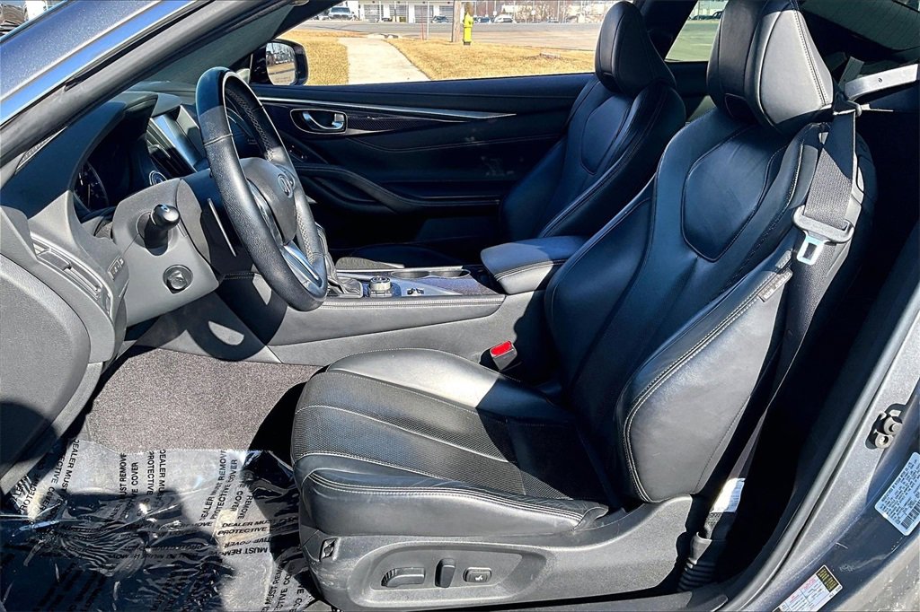 Used 2017 INFINITI Q60 3.0t Sport image 15