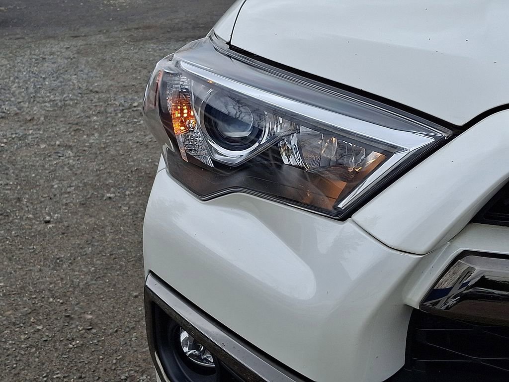 Used 2021 Toyota 4Runner Nightshade image 35