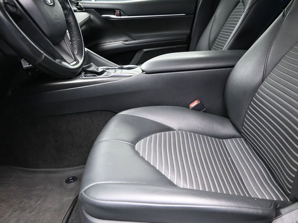 Used 2023 Toyota Camry SE image 32