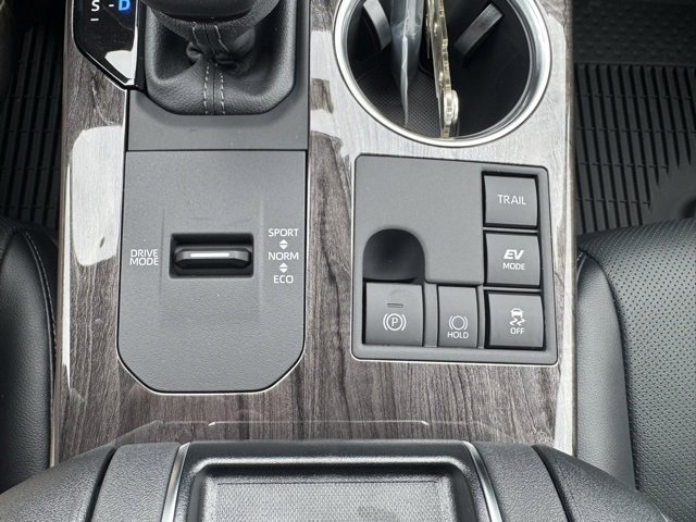 New 2026 Toyota Highlander Platinum image 34