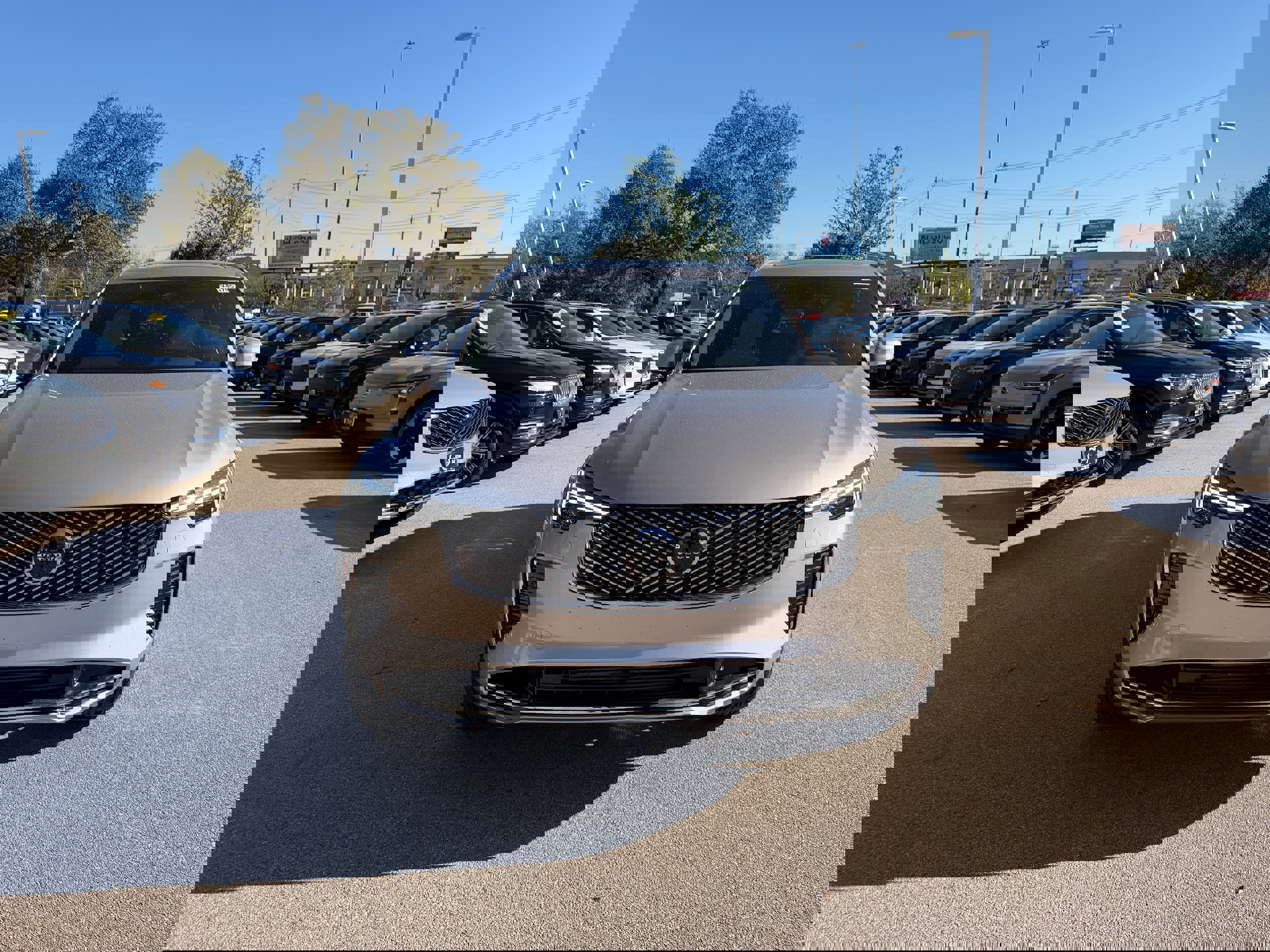 New 2026 Volvo XC90 T8 Plus w/ Protection Package Premier image 6