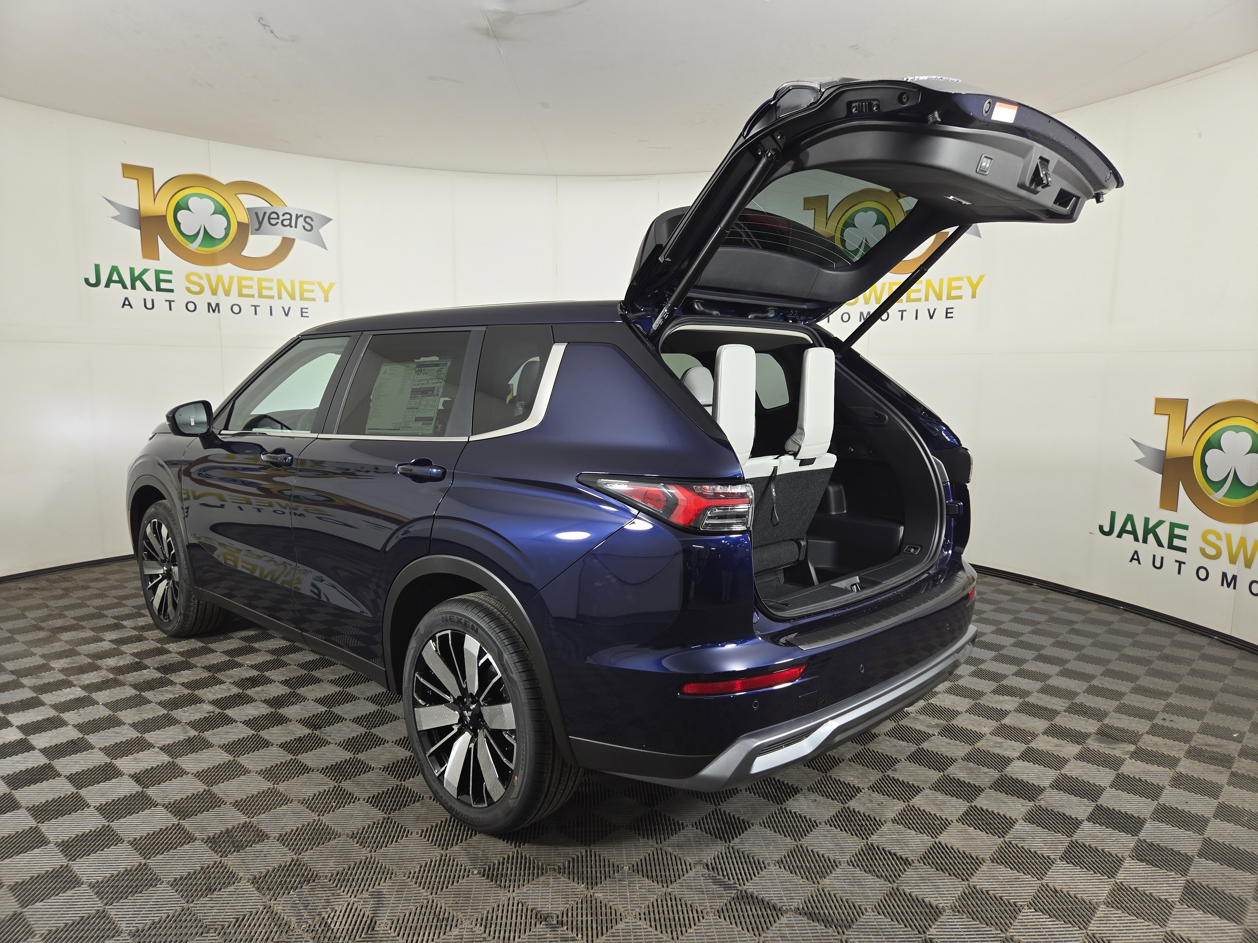 New 2026 Mitsubishi Outlander SE image 32