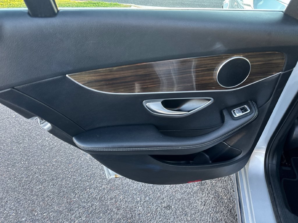 Used 2018 Mercedes-Benz C 300 4MATIC Sedan image 15