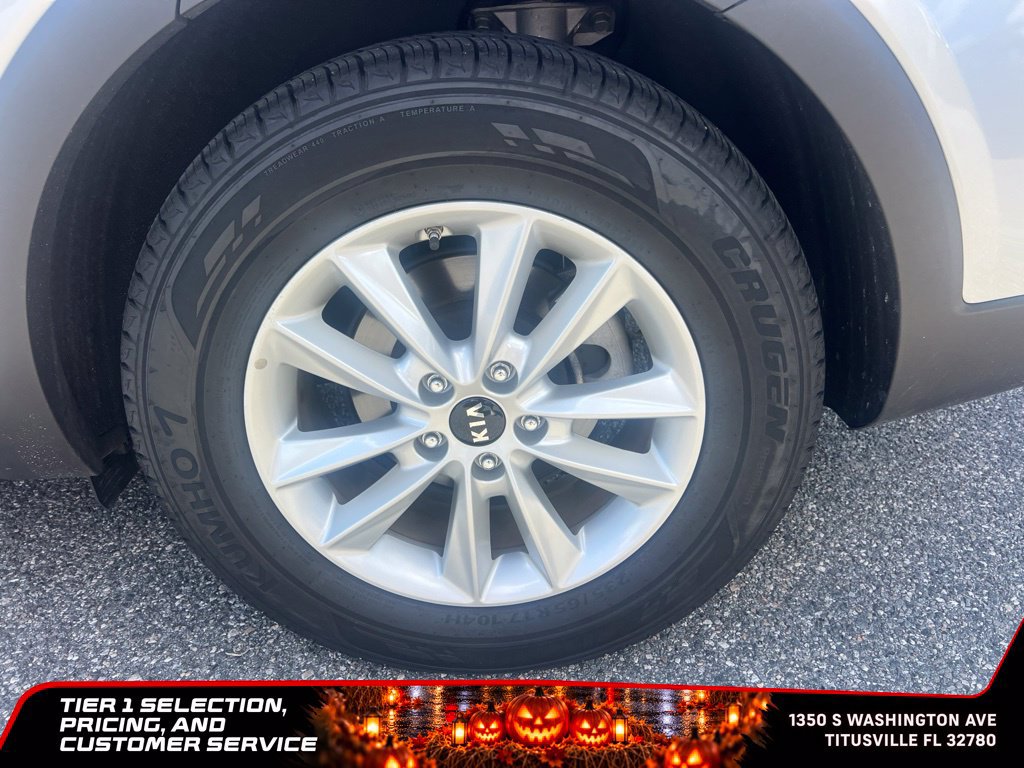 Used 2019 Kia Sorento FWD image 6