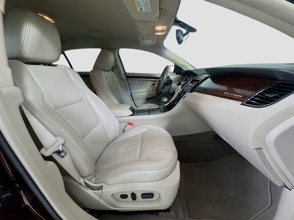 Used 2010 Ford Taurus Limited image 26